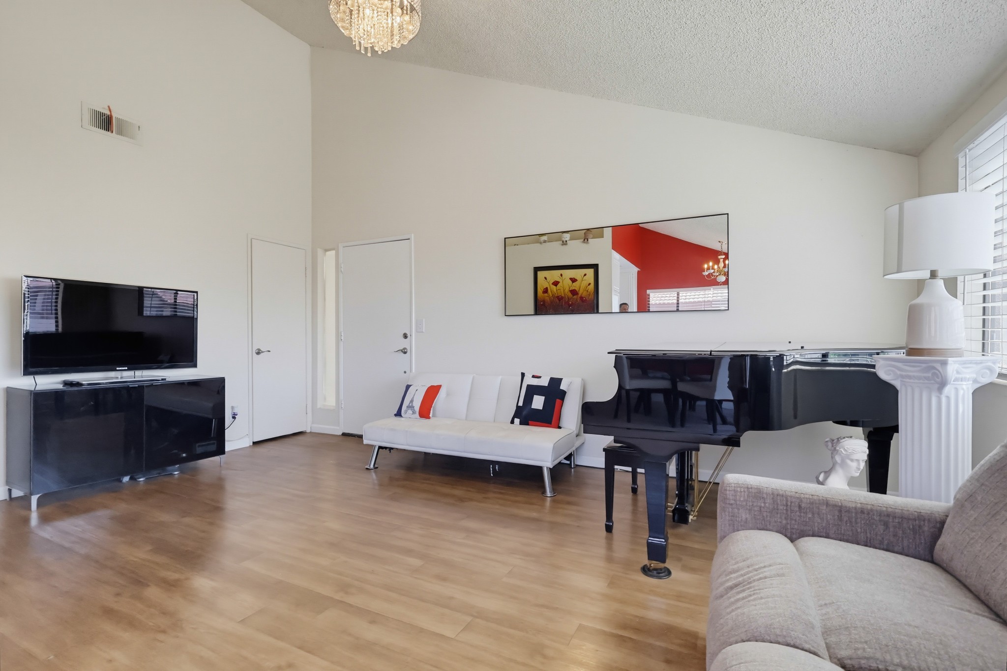 Virtual tour photo 12 of 54 for 18142 American Beauty Dr