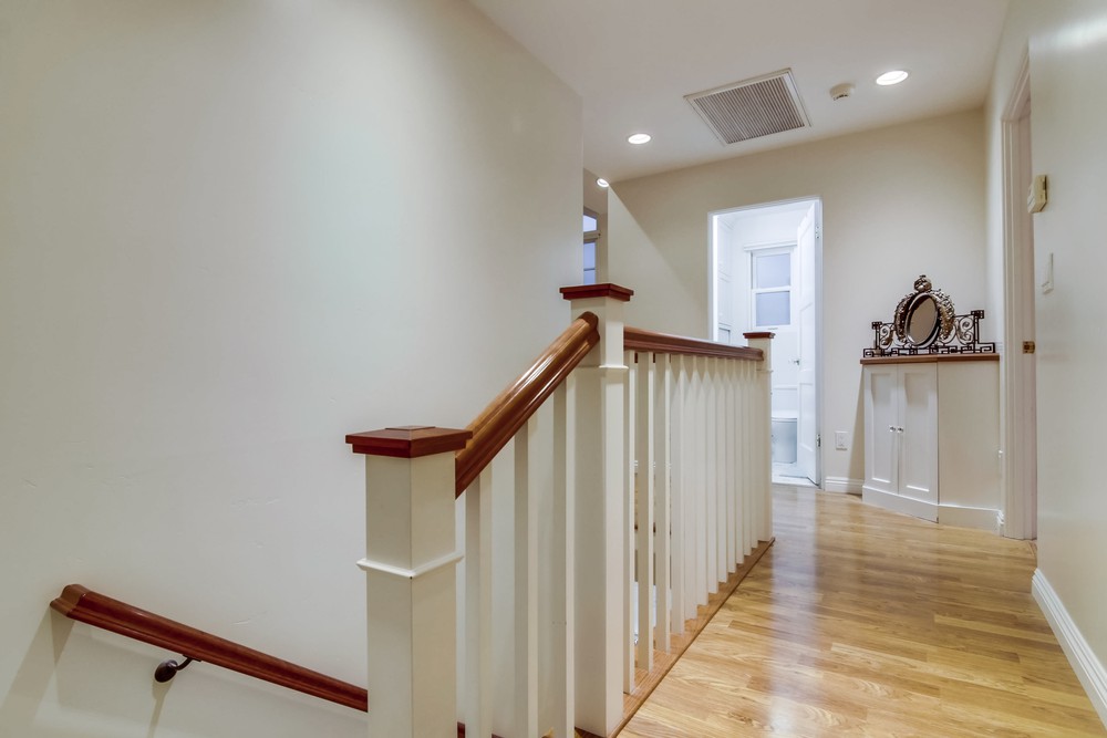 Virtual tour photo 37 of 79 for 1819 Catalina Blvd