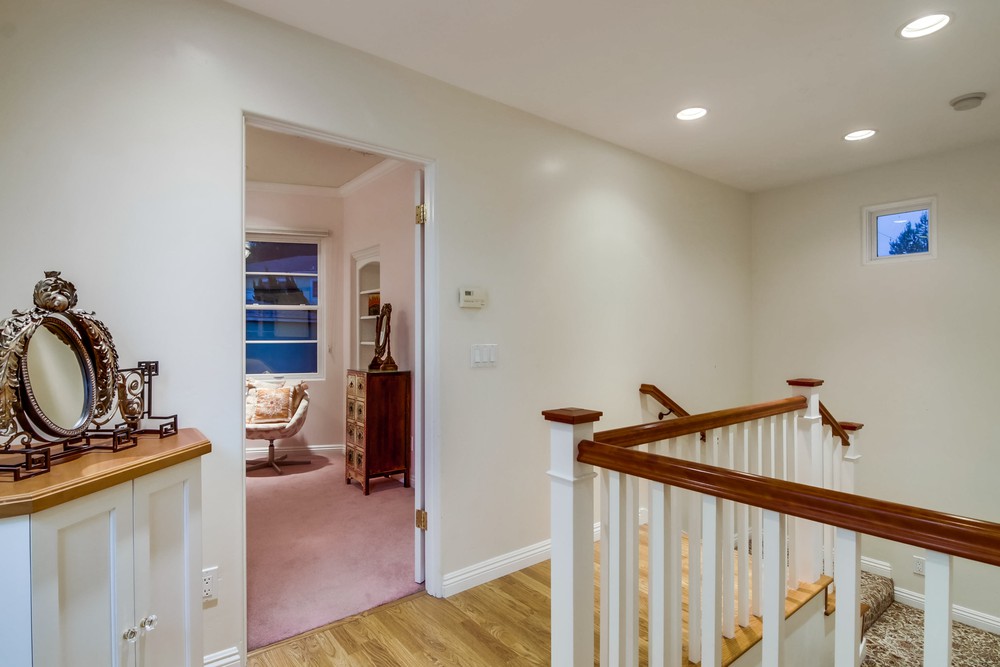 Virtual tour photo 39 of 79 for 1819 Catalina Blvd