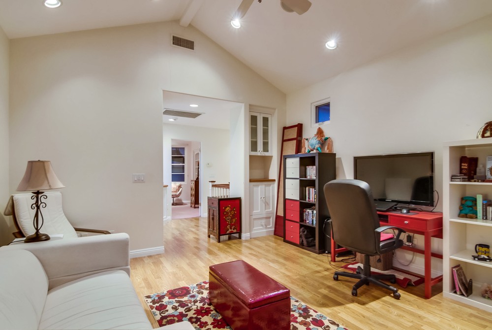 Virtual tour photo 43 of 79 for 1819 Catalina Blvd