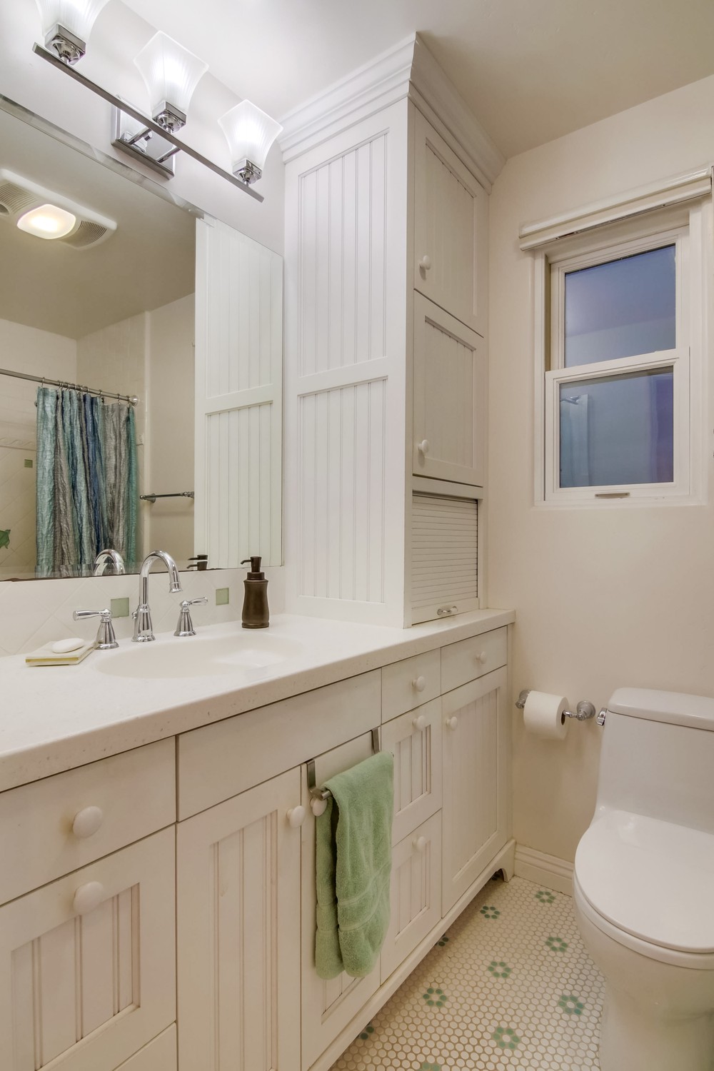 Virtual tour photo 66 of 79 for 1819 Catalina Blvd