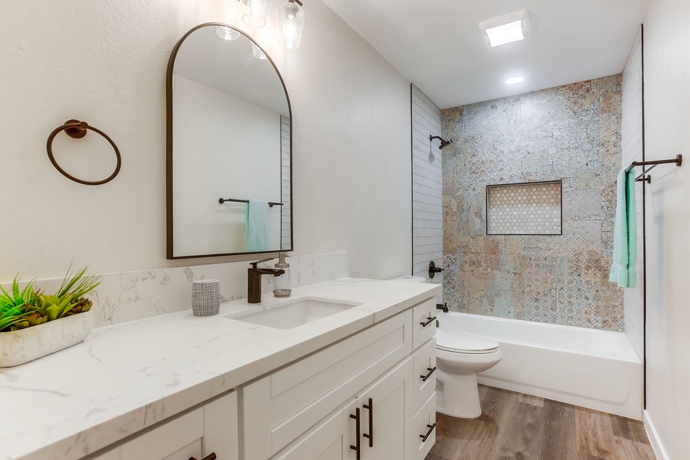 Virtual tour photo 56 of 77 for 1819 Galveston St
