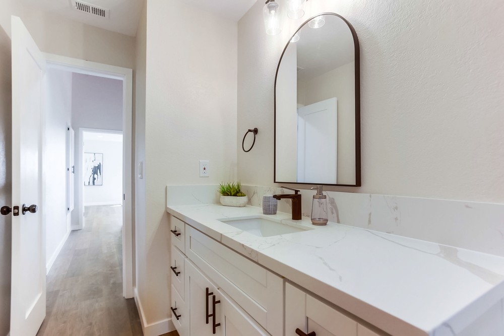 Virtual tour photo 58 of 77 for 1819 Galveston St