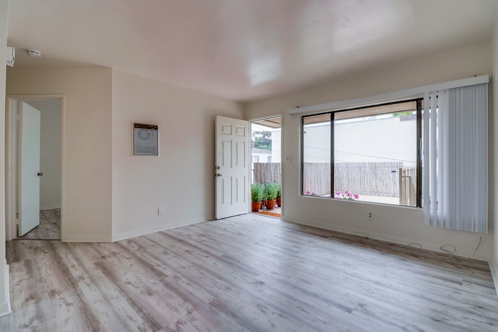 Virtual tour photo 9 of 27 for 1821 Grand Ave C