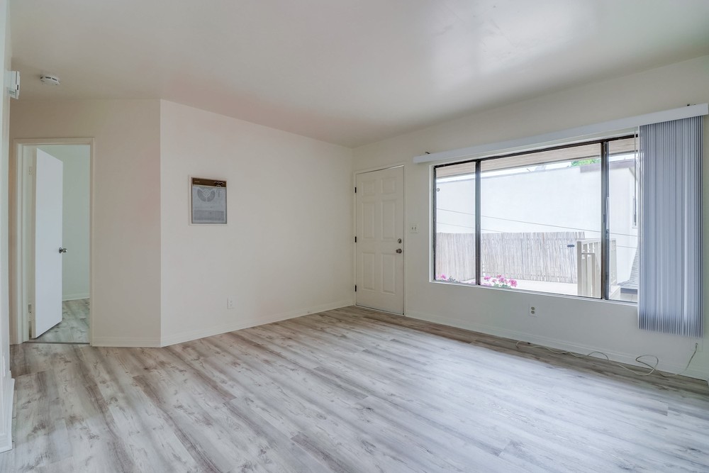 Virtual tour photo 10 of 27 for 1821 Grand Ave C