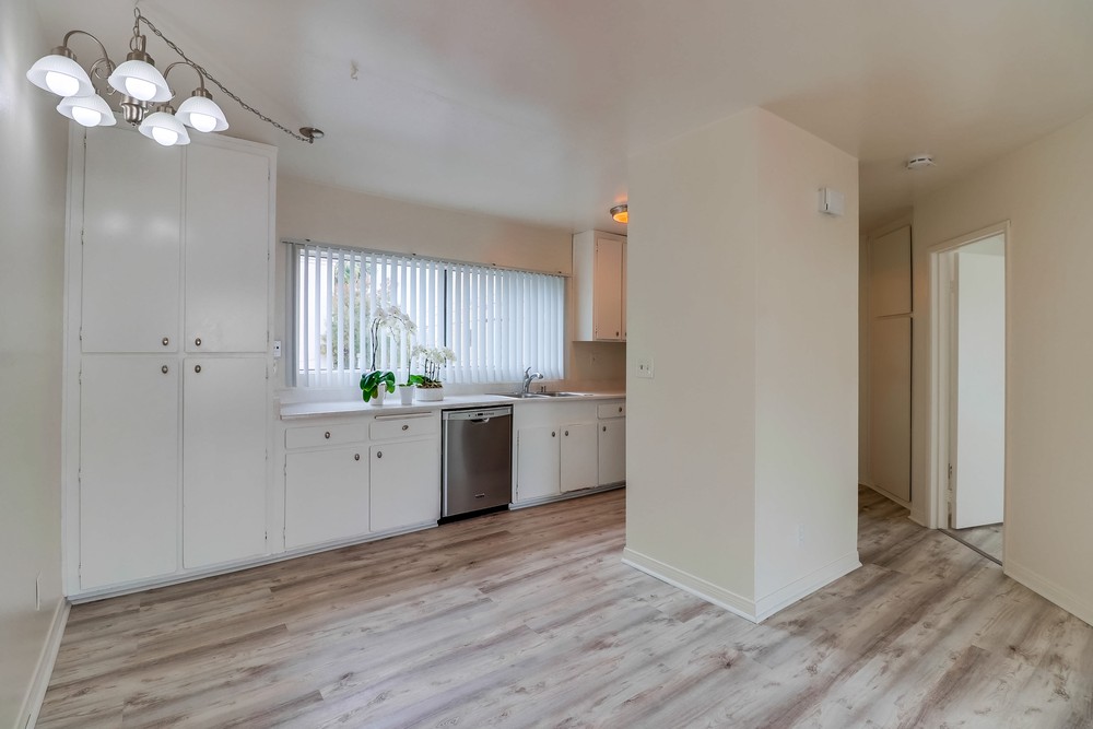 Virtual tour photo 12 of 27 for 1821 Grand Ave C