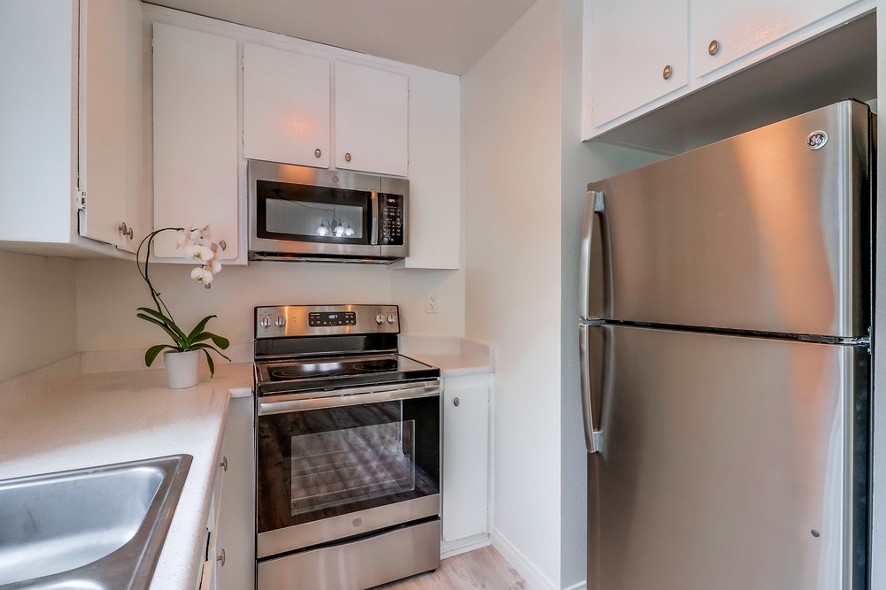 Virtual tour photo 16 of 27 for 1821 Grand Ave C
