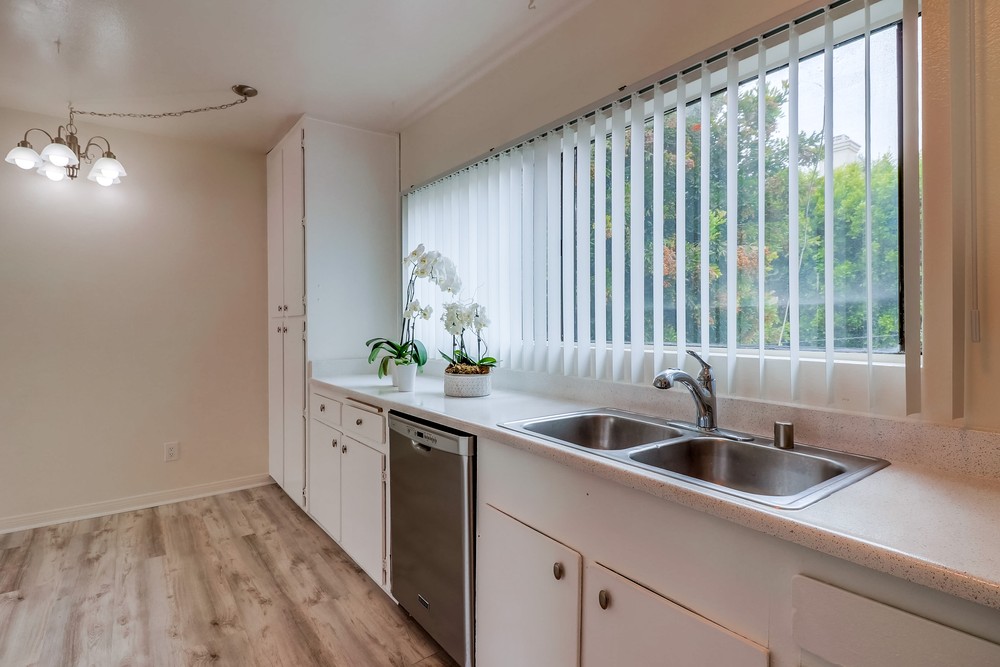 Virtual tour photo 17 of 27 for 1821 Grand Ave C