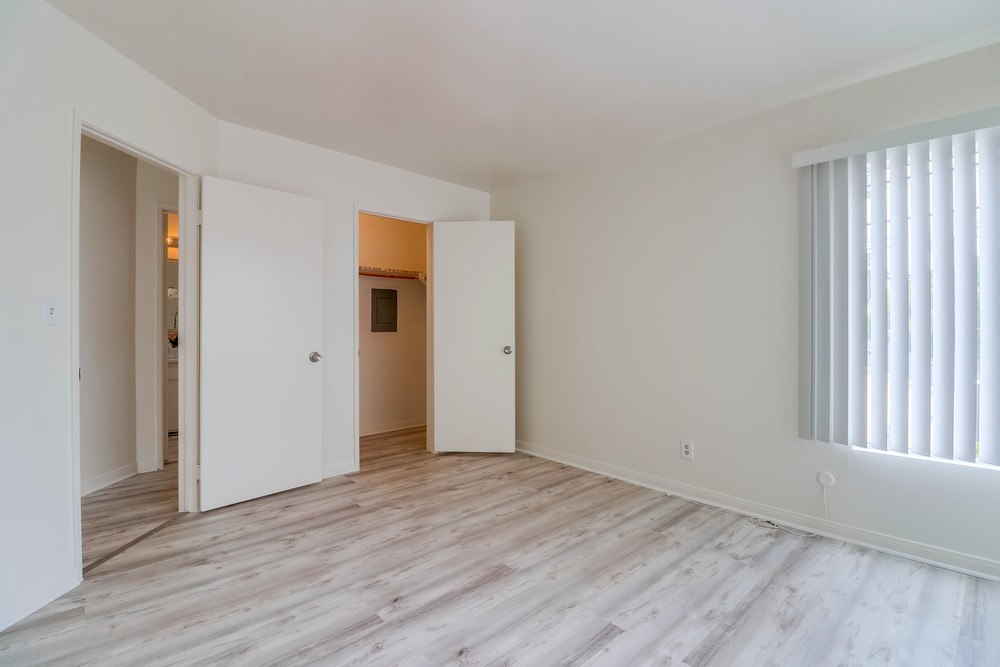 Virtual tour photo 21 of 27 for 1821 Grand Ave C