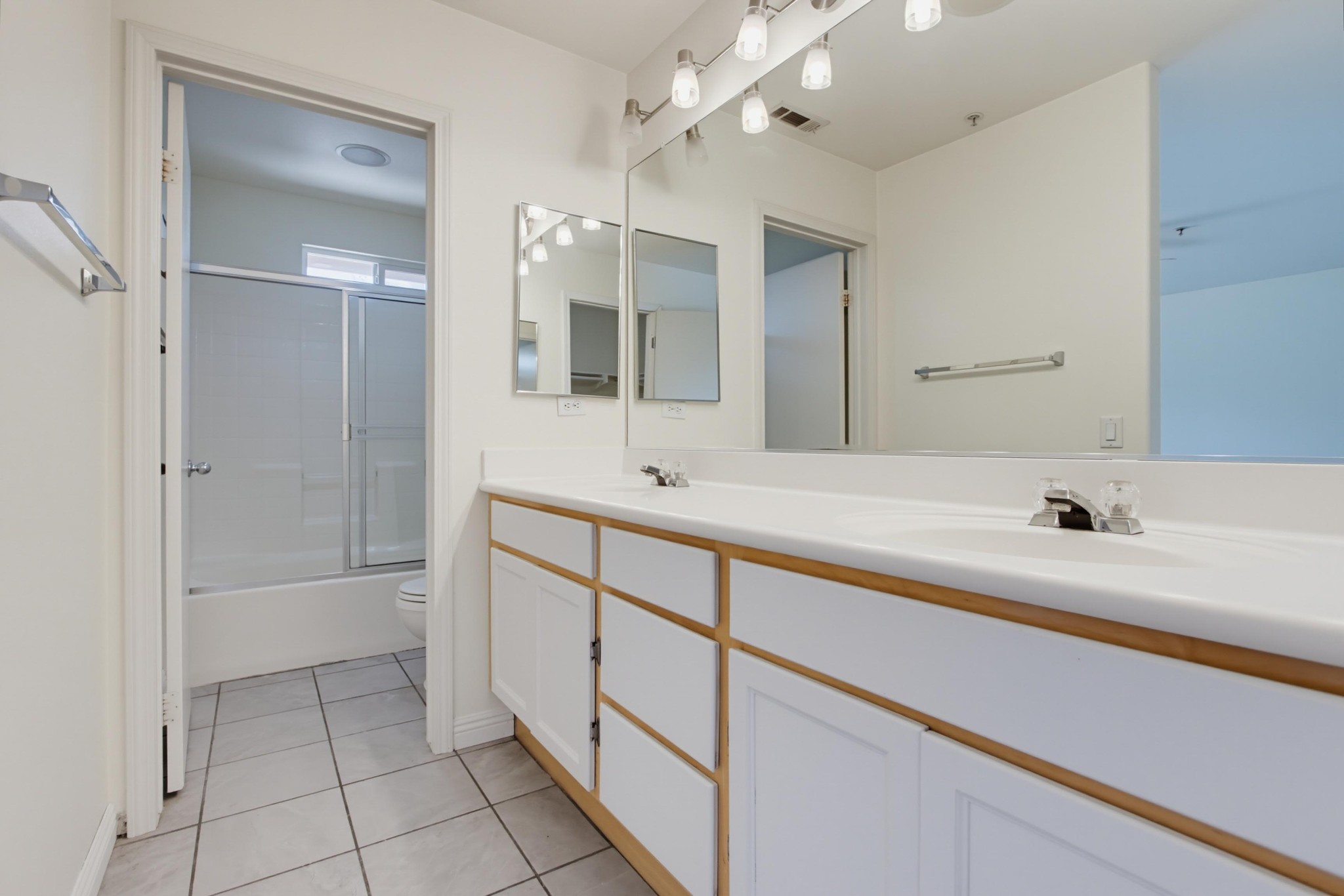 Virtual tour photo 43 of 56 for 1821 Morning View Dr