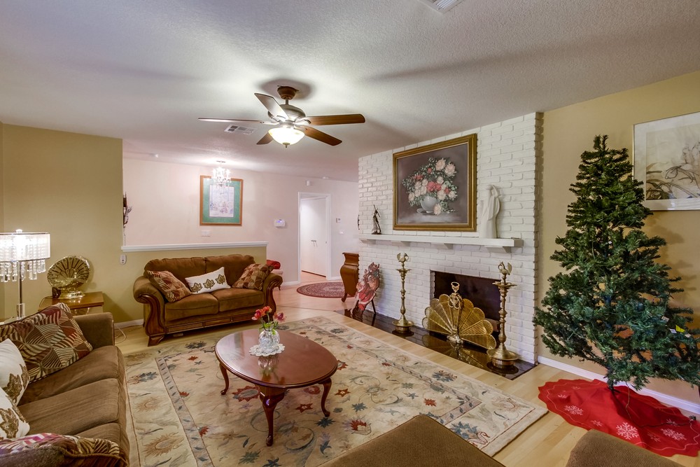 Virtual tour photo 17 of 56 for 18215 Verano Dr