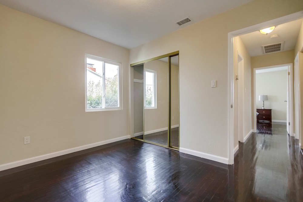 Virtual tour photo 34 of 48 for 1822 Brookline St