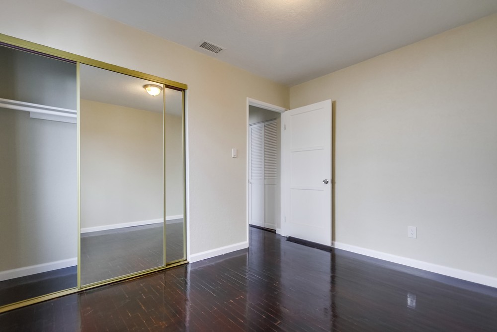 Virtual tour photo 35 of 48 for 1822 Brookline St
