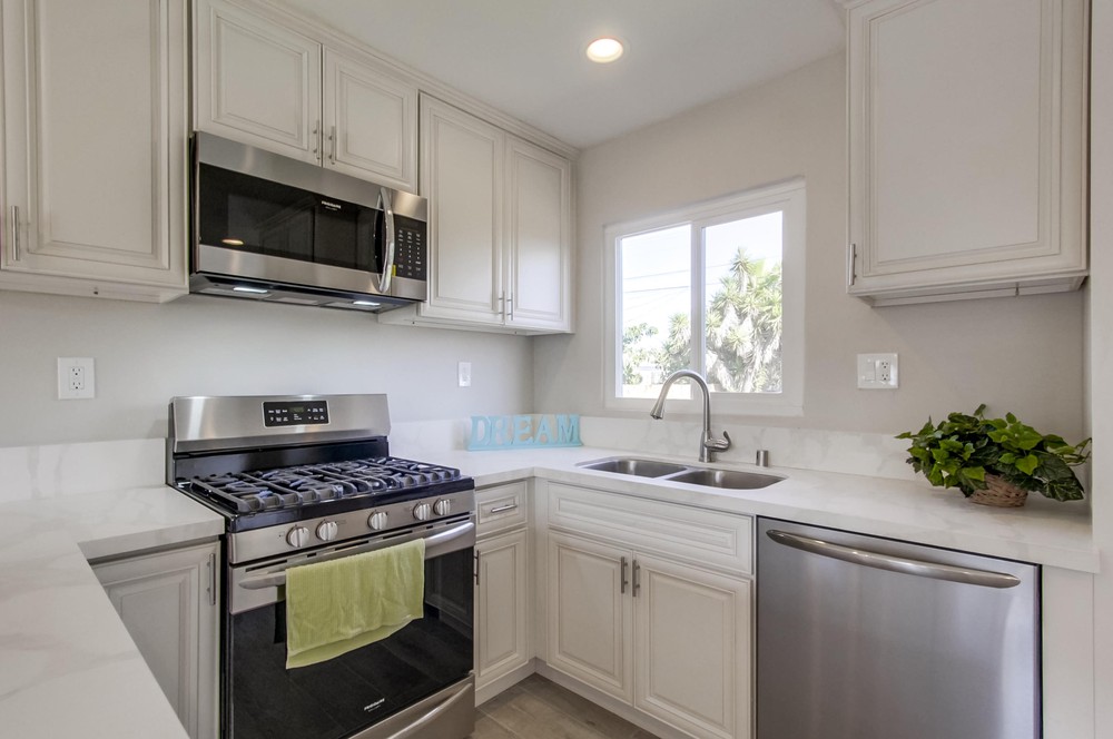 Virtual tour photo 21 of 38 for 1827 Duval St