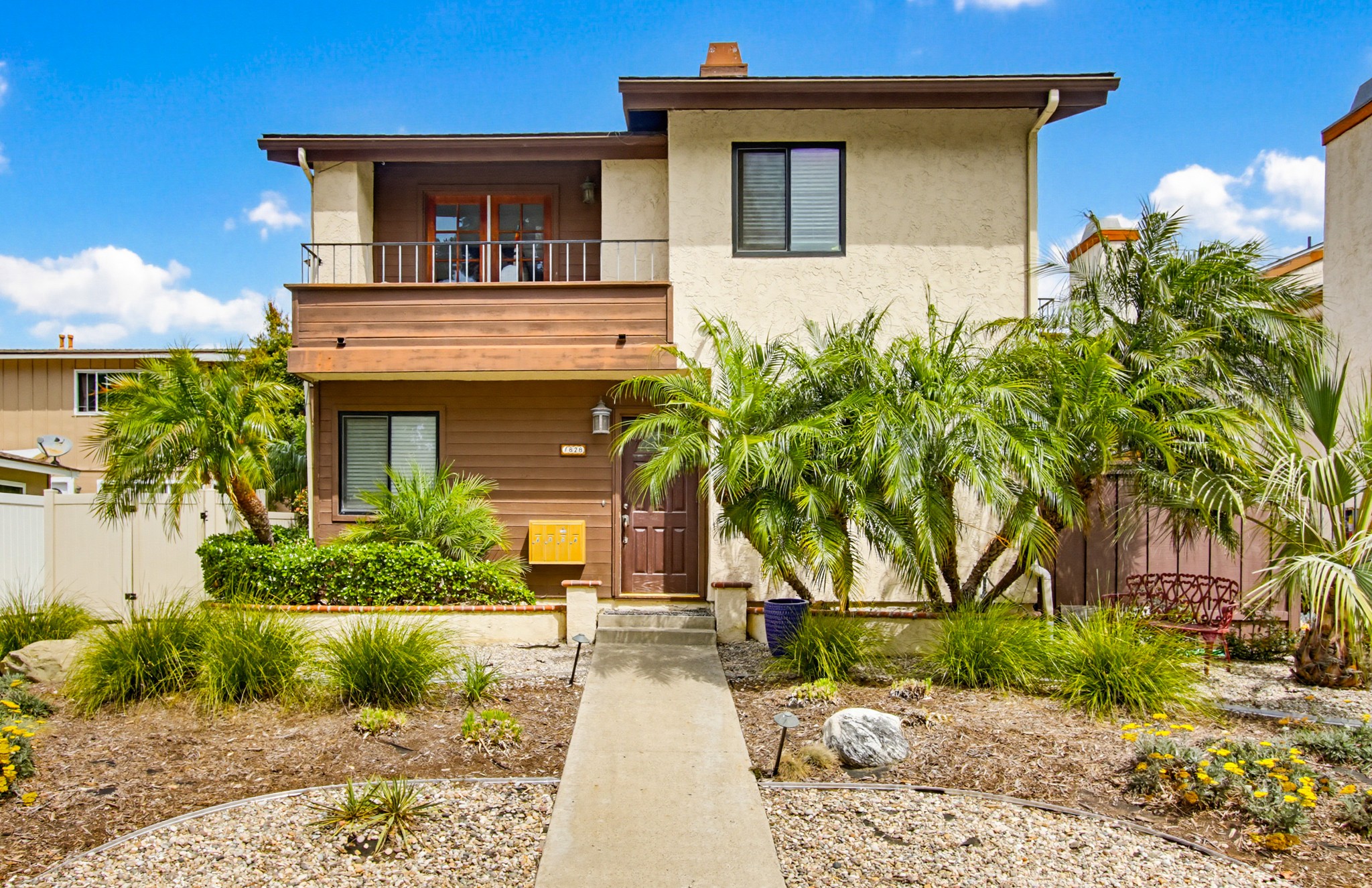 Virtual tour photo 1 of 87 for 1828 Diamond St