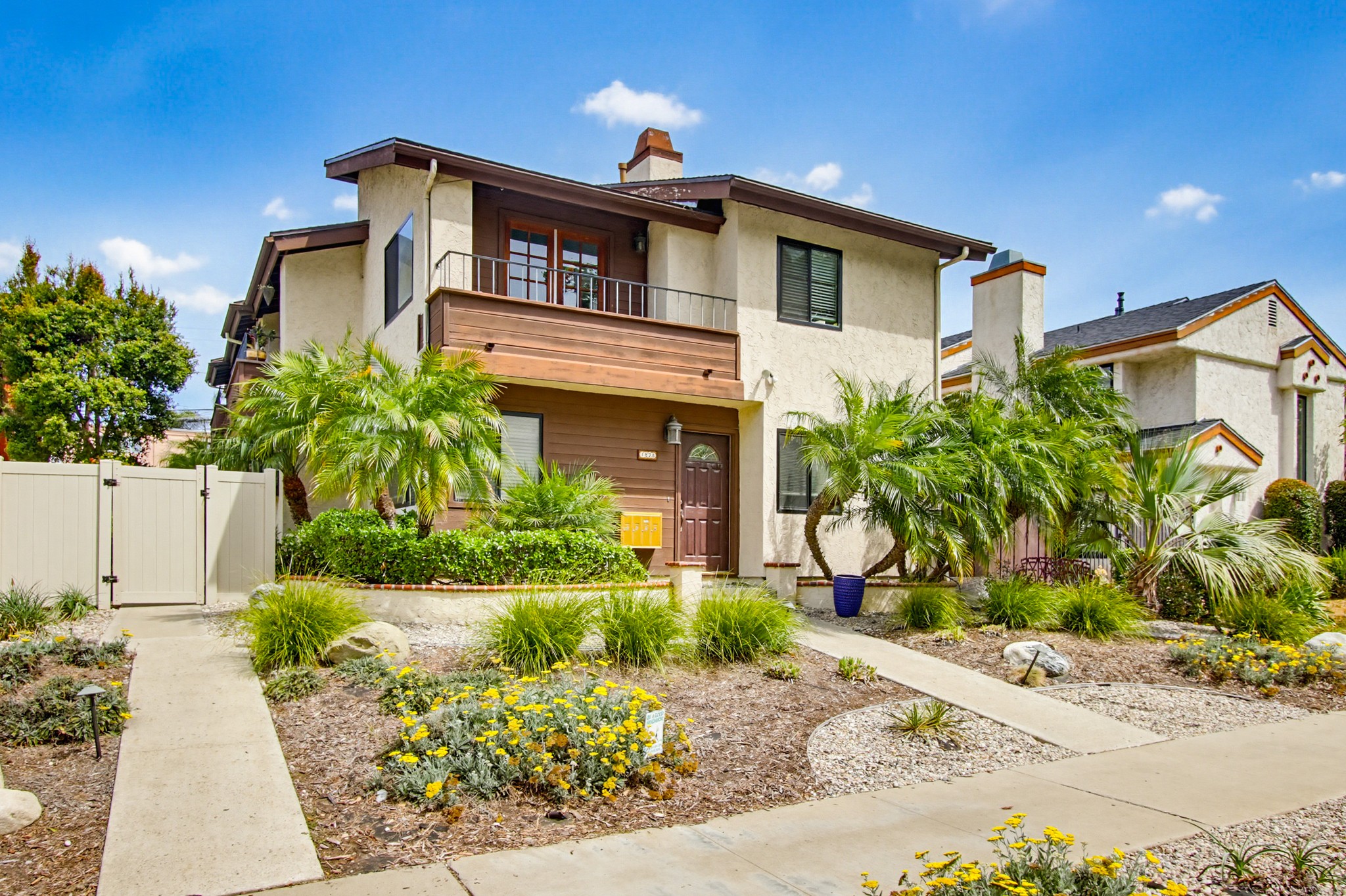 Virtual tour photo 3 of 87 for 1828 Diamond St