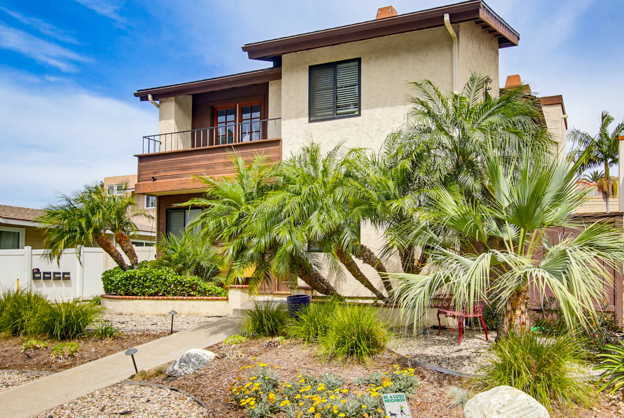 Virtual tour photo 4 of 87 for 1828 Diamond St