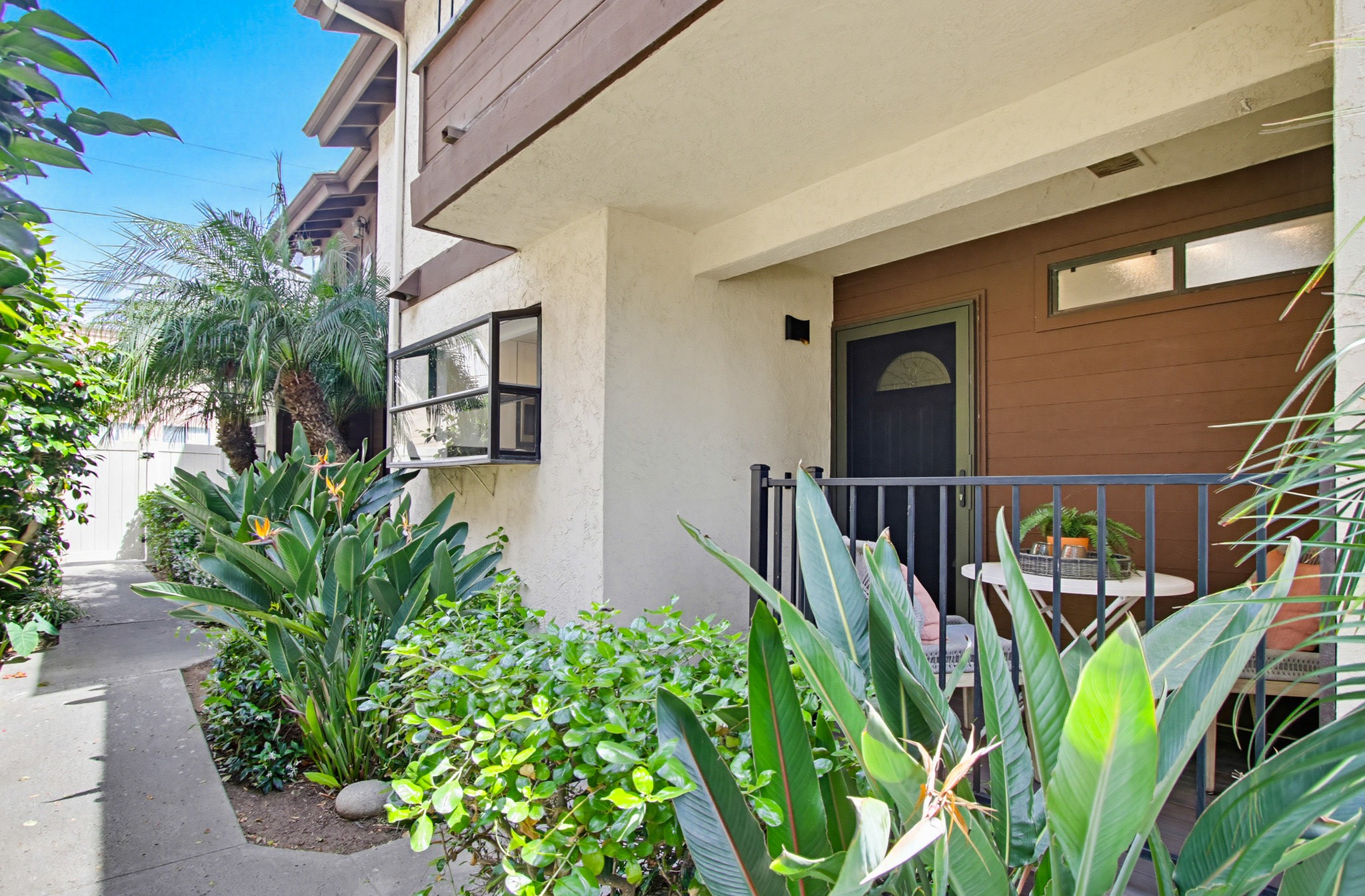 Virtual tour photo 6 of 87 for 1828 Diamond St