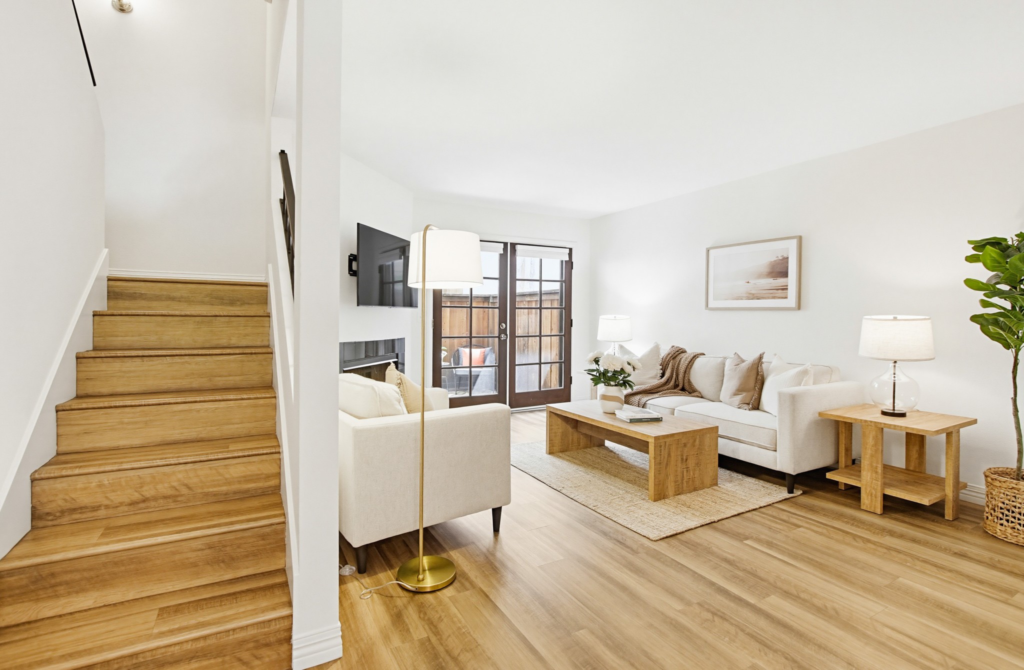 Virtual tour photo 9 of 87 for 1828 Diamond St