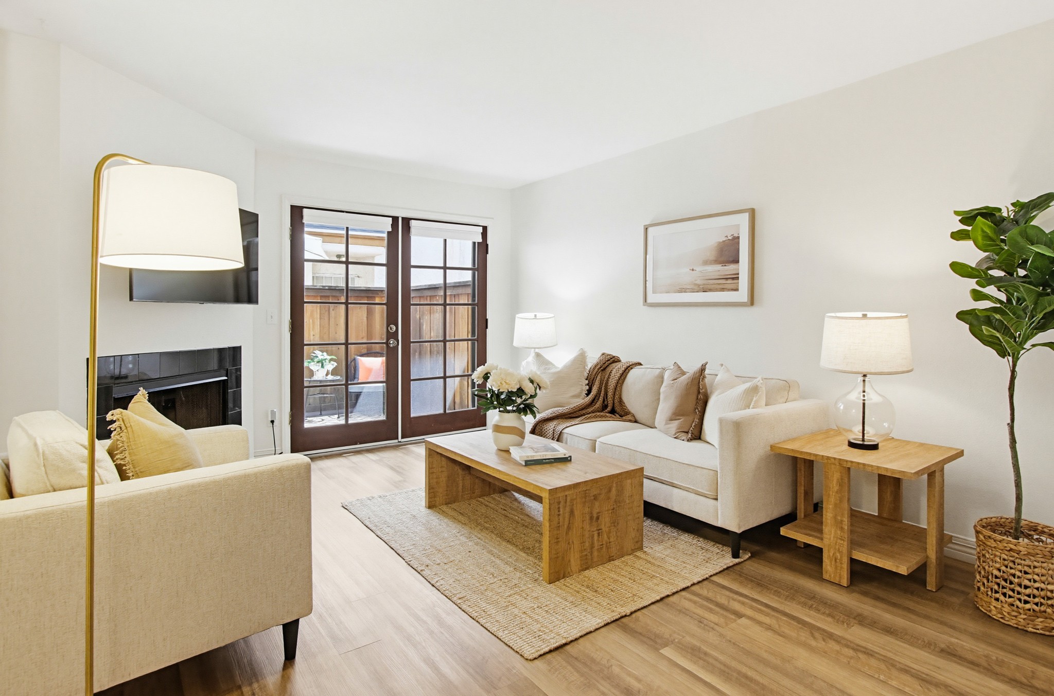 Virtual tour photo 11 of 87 for 1828 Diamond St