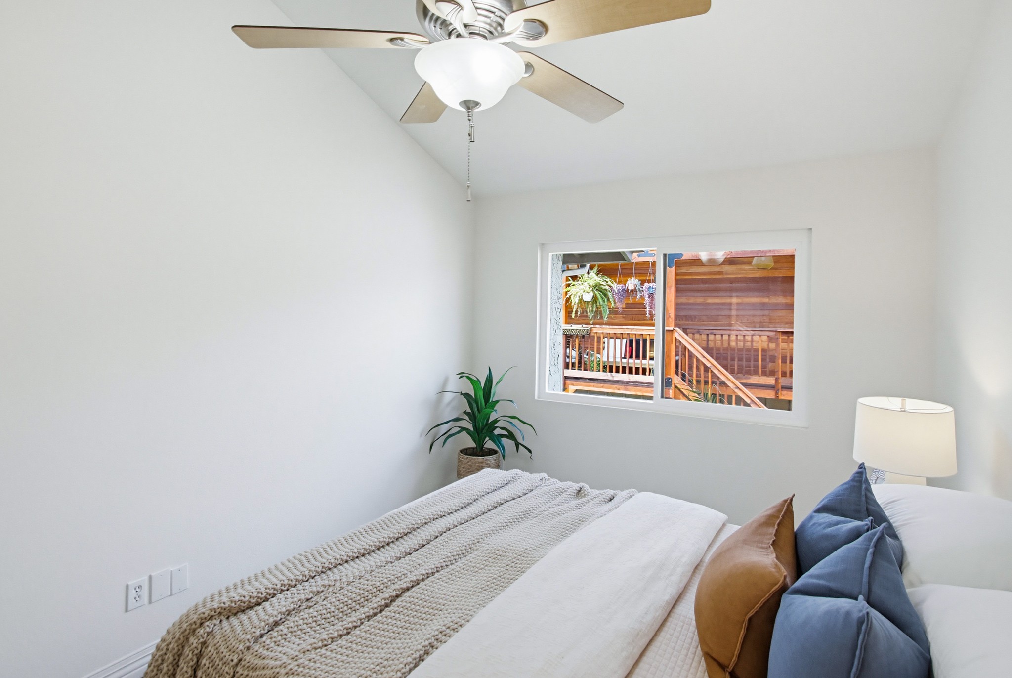 Virtual tour photo 26 of 87 for 1828 Diamond St