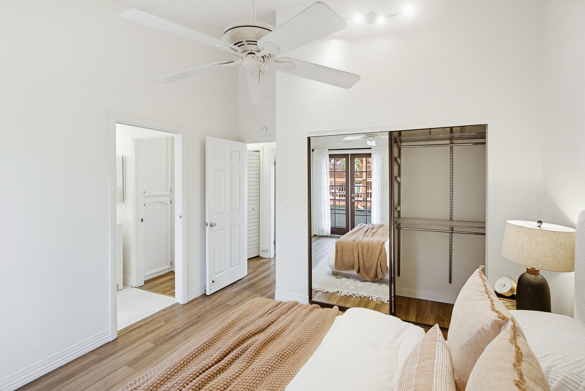 Virtual tour photo 32 of 87 for 1828 Diamond St