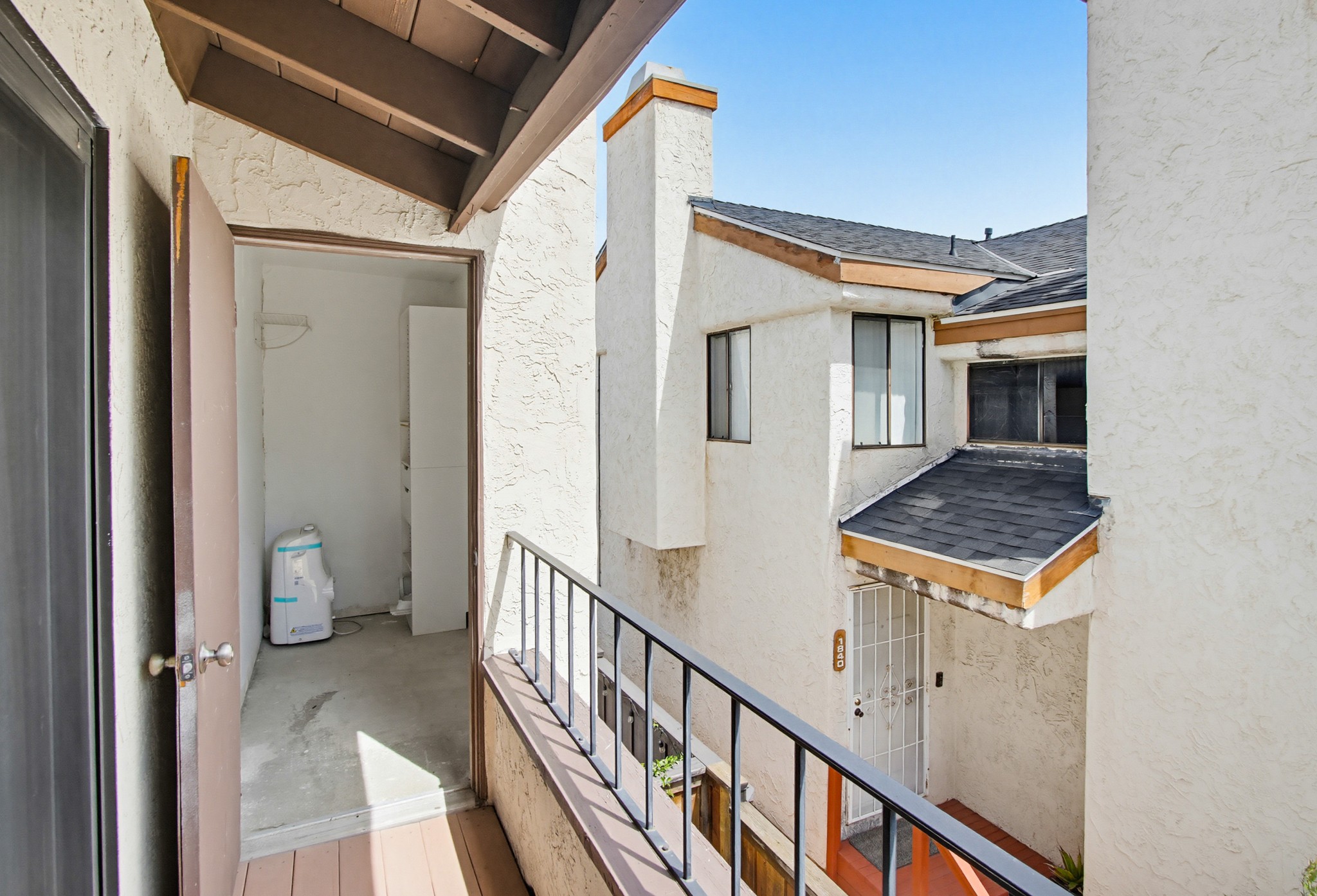 Virtual tour photo 42 of 87 for 1828 Diamond St