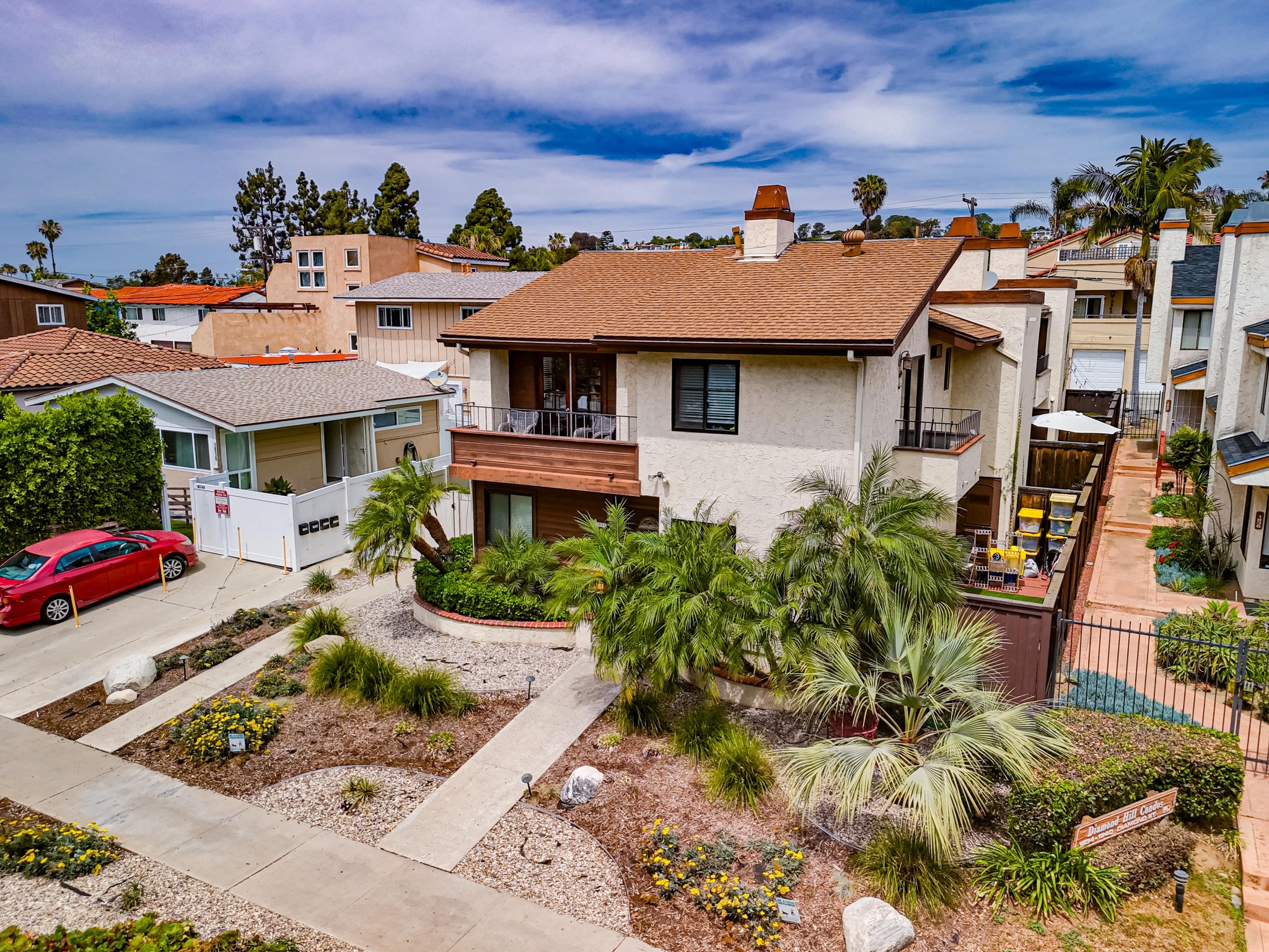 Virtual tour photo 4 of 34 for 1828 Diamond St