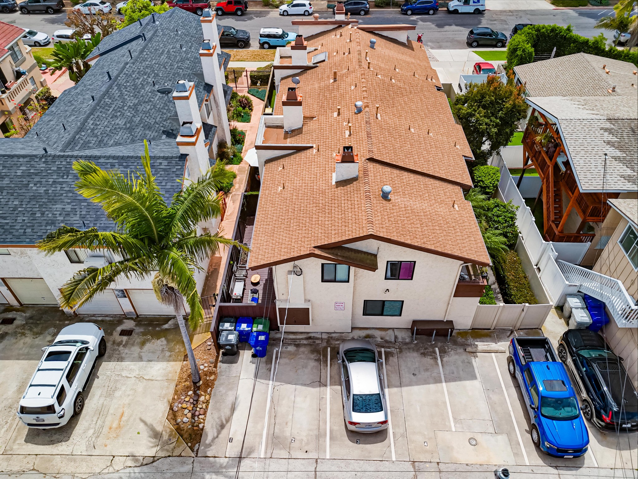 Virtual tour photo 6 of 34 for 1828 Diamond St