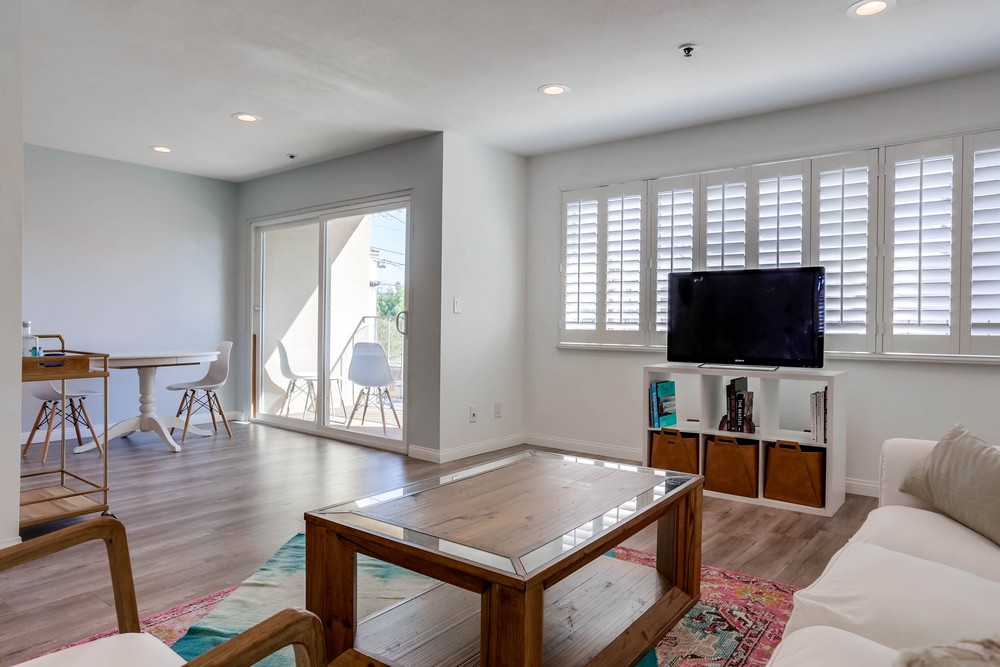 Virtual tour photo 10 of 36 for 1830 Thomas Ave #2f