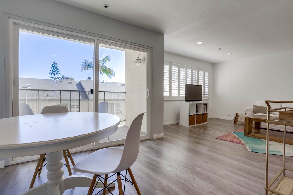 Virtual tour photo 18 of 36 for 1830 Thomas Ave #2f