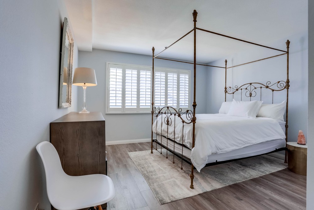 Virtual tour photo 23 of 36 for 1830 Thomas Ave #2f