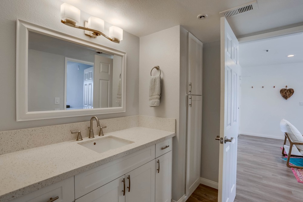 Virtual tour photo 29 of 36 for 1830 Thomas Ave #2f