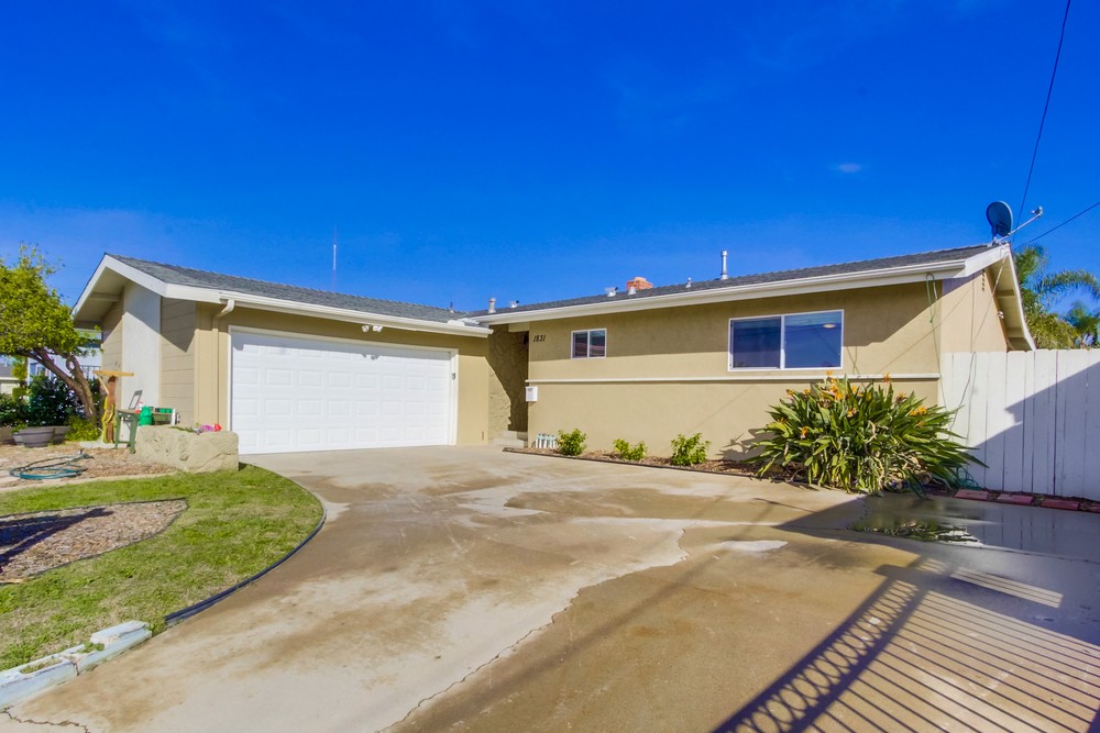 Virtual tour photo 5 of 36 for 1831 Oakshire Ct