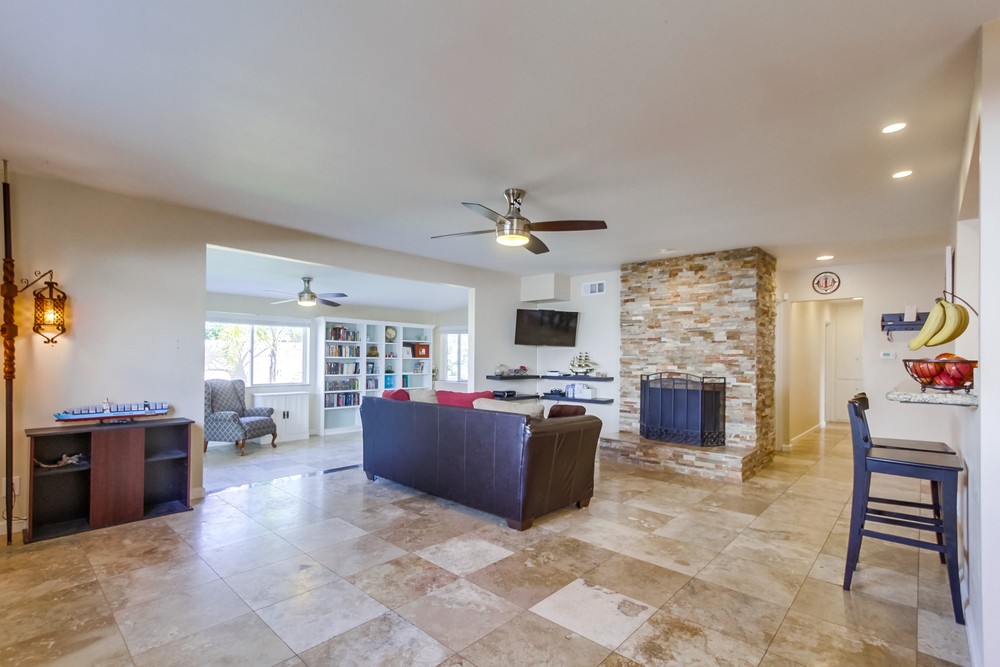 Virtual tour photo 7 of 36 for 1831 Oakshire Ct