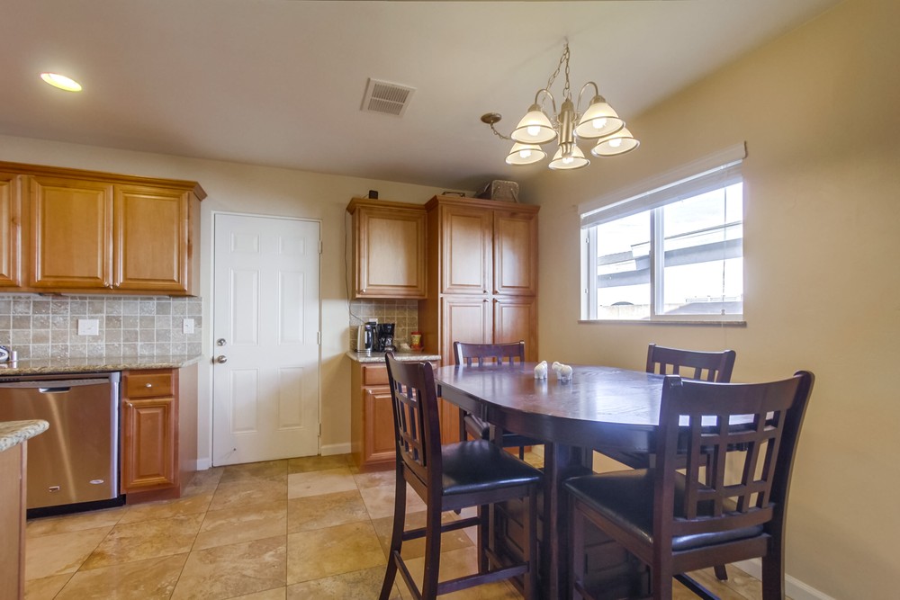 Virtual tour photo 18 of 36 for 1831 Oakshire Ct