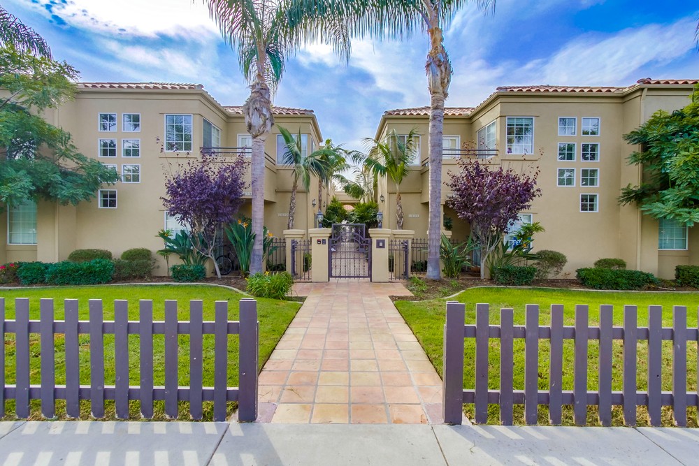 Virtual tour photo 1 of 40 for 1837 Missouri St