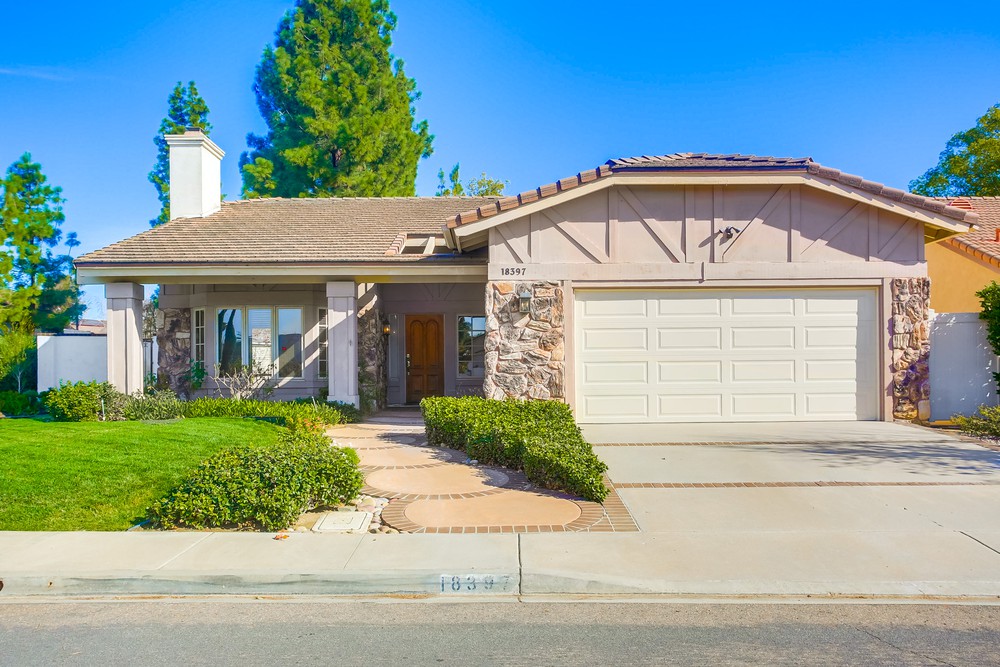 Virtual tour photo 3 of 64 for 18397 Camberwell Ln