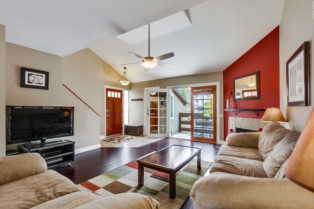 Virtual tour photo 3 of 48 for 1840 Hornblend Street