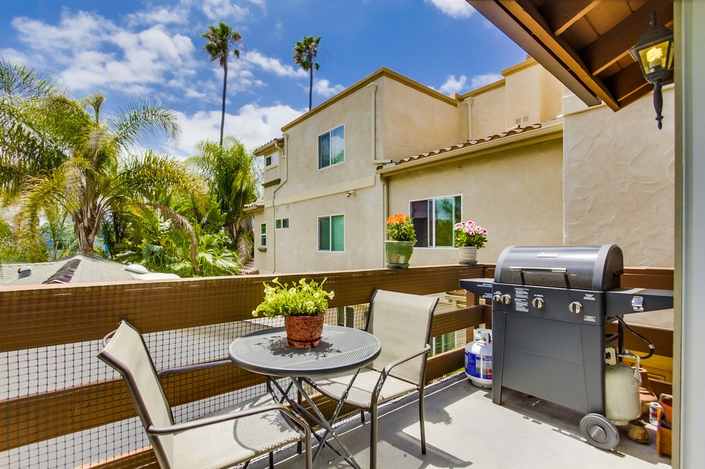 Virtual tour photo 8 of 48 for 1840 Hornblend Street