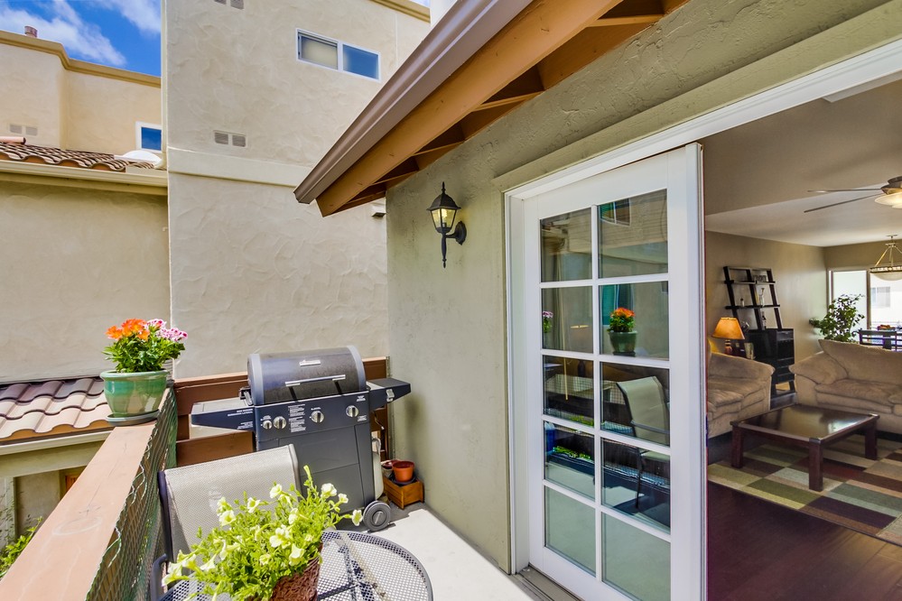 Virtual tour photo 9 of 48 for 1840 Hornblend Street