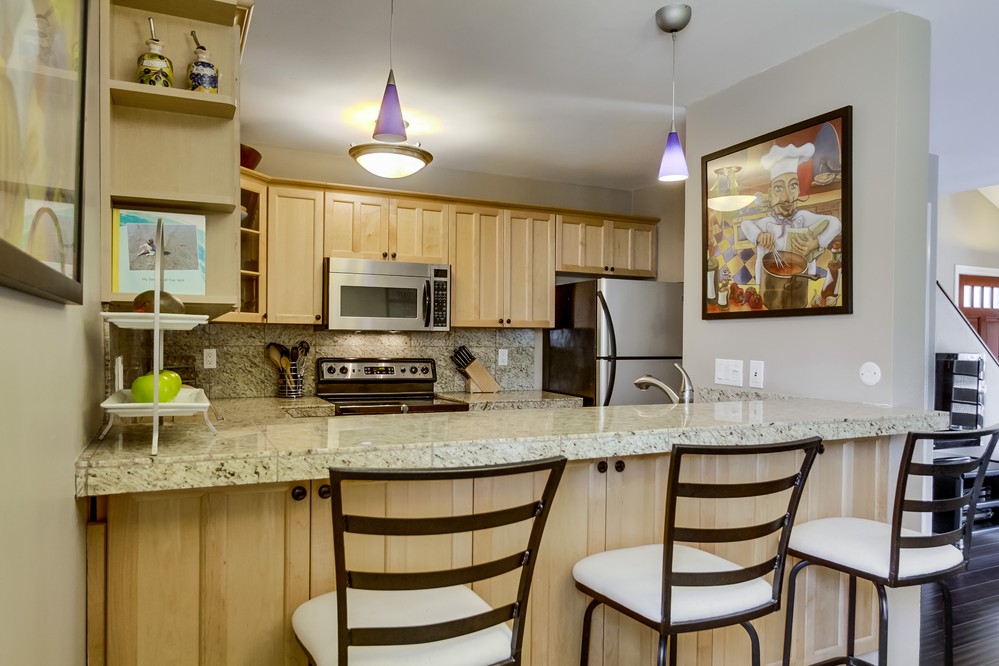 Virtual tour photo 17 of 48 for 1840 Hornblend Street