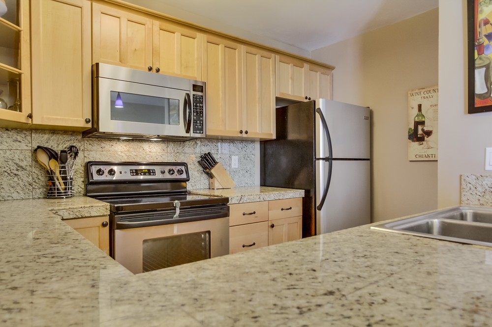 Virtual tour photo 18 of 48 for 1840 Hornblend Street