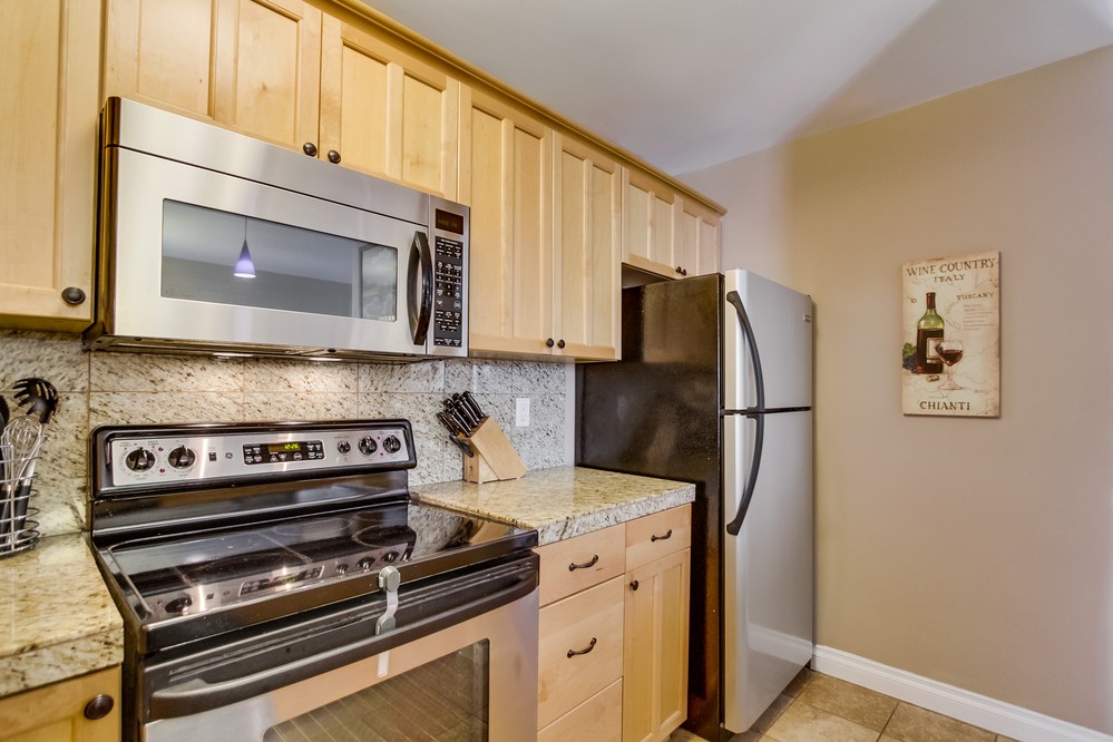 Virtual tour photo 22 of 48 for 1840 Hornblend Street