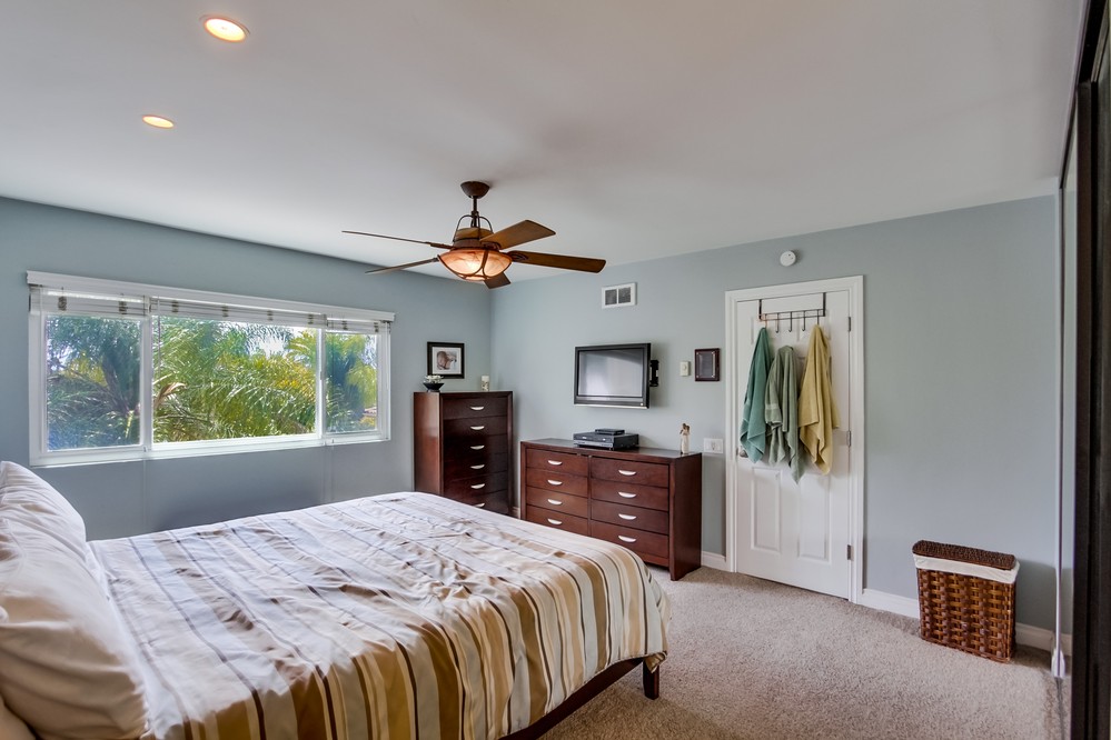 Virtual tour photo 29 of 48 for 1840 Hornblend Street
