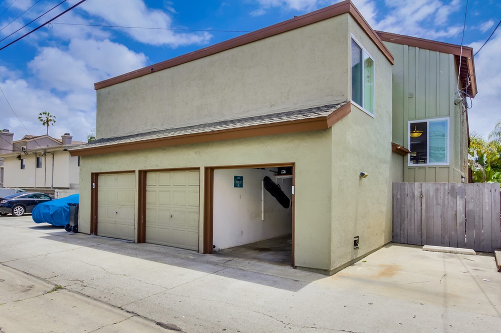 Virtual tour photo 41 of 48 for 1840 Hornblend Street