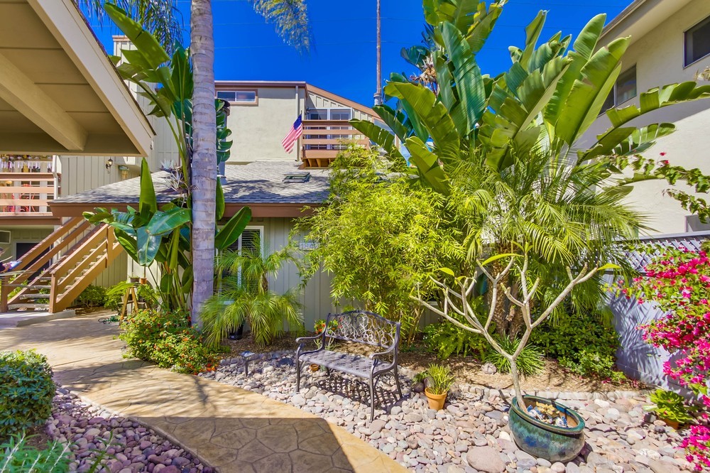 Virtual tour photo 39 of 48 for 1840 Hornblend Street