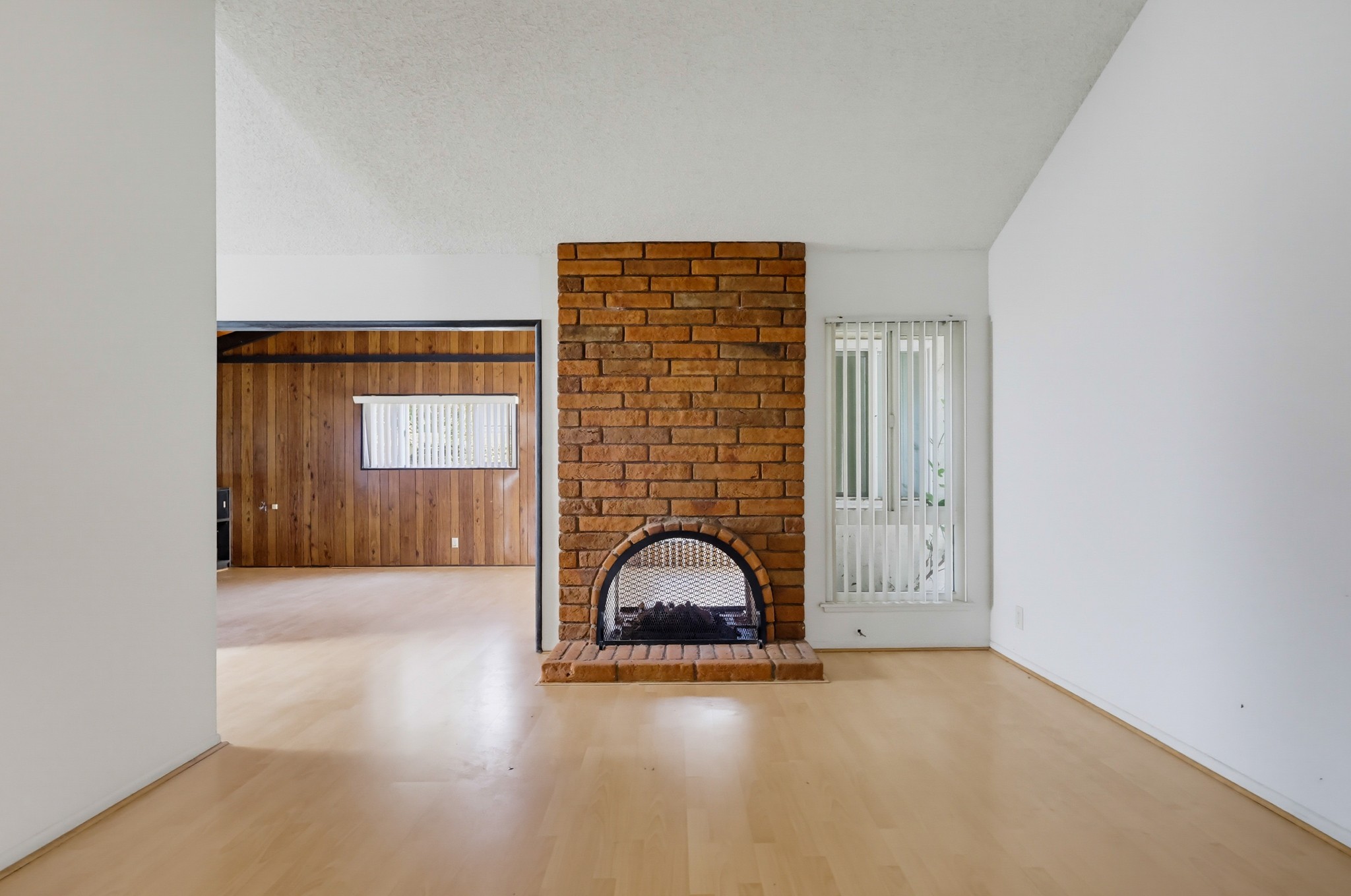 Virtual tour photo 9 of 72 for 18406 Maria Pl