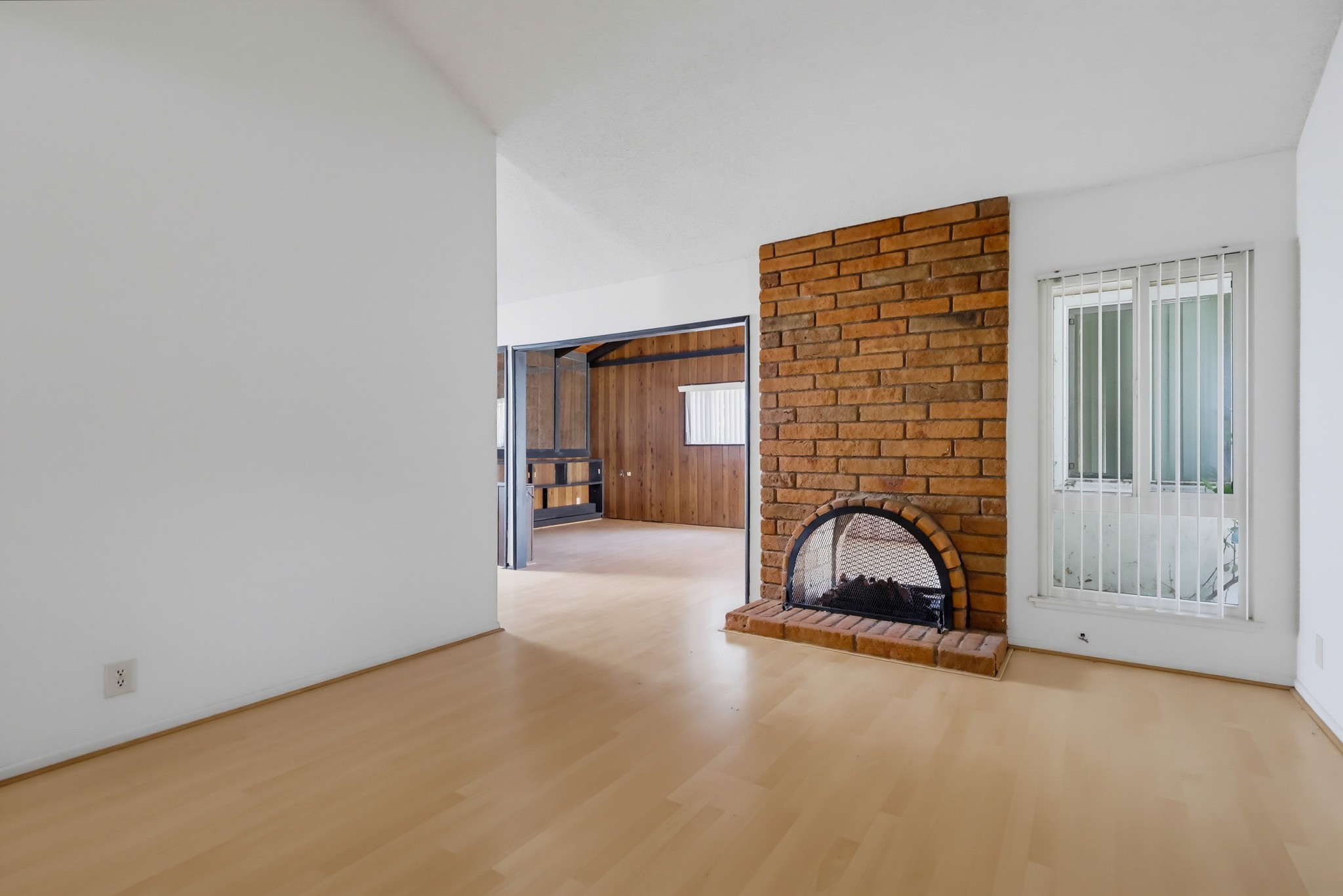 Virtual tour photo 10 of 72 for 18406 Maria Pl