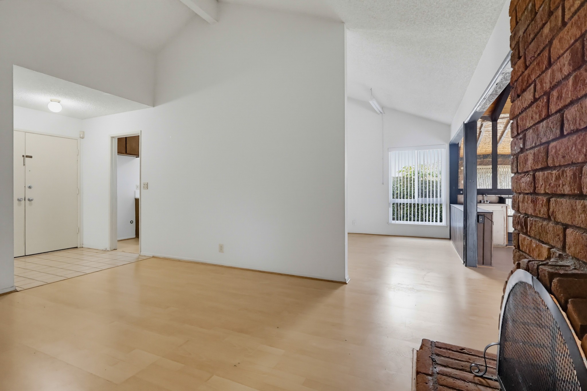 Virtual tour photo 12 of 72 for 18406 Maria Pl